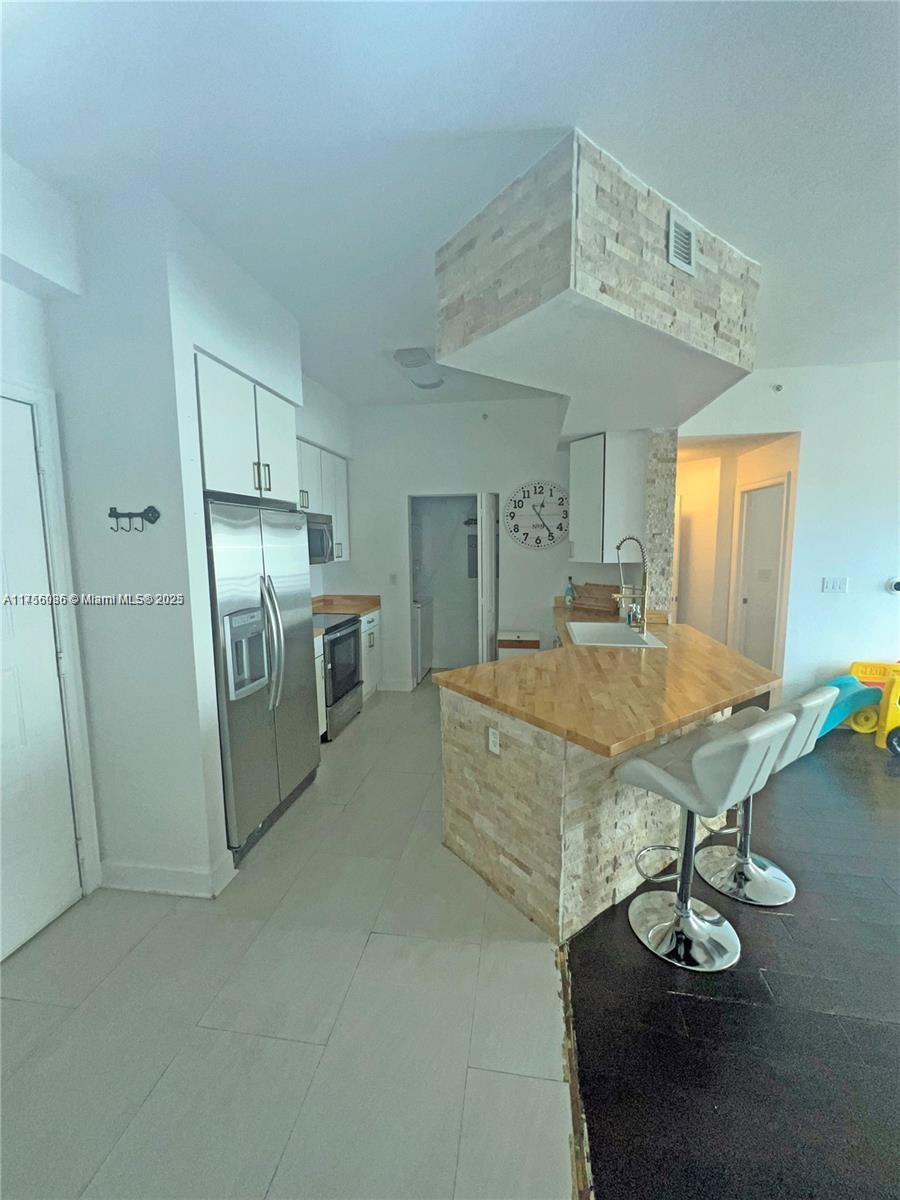 RADIUS CONDO - Residential