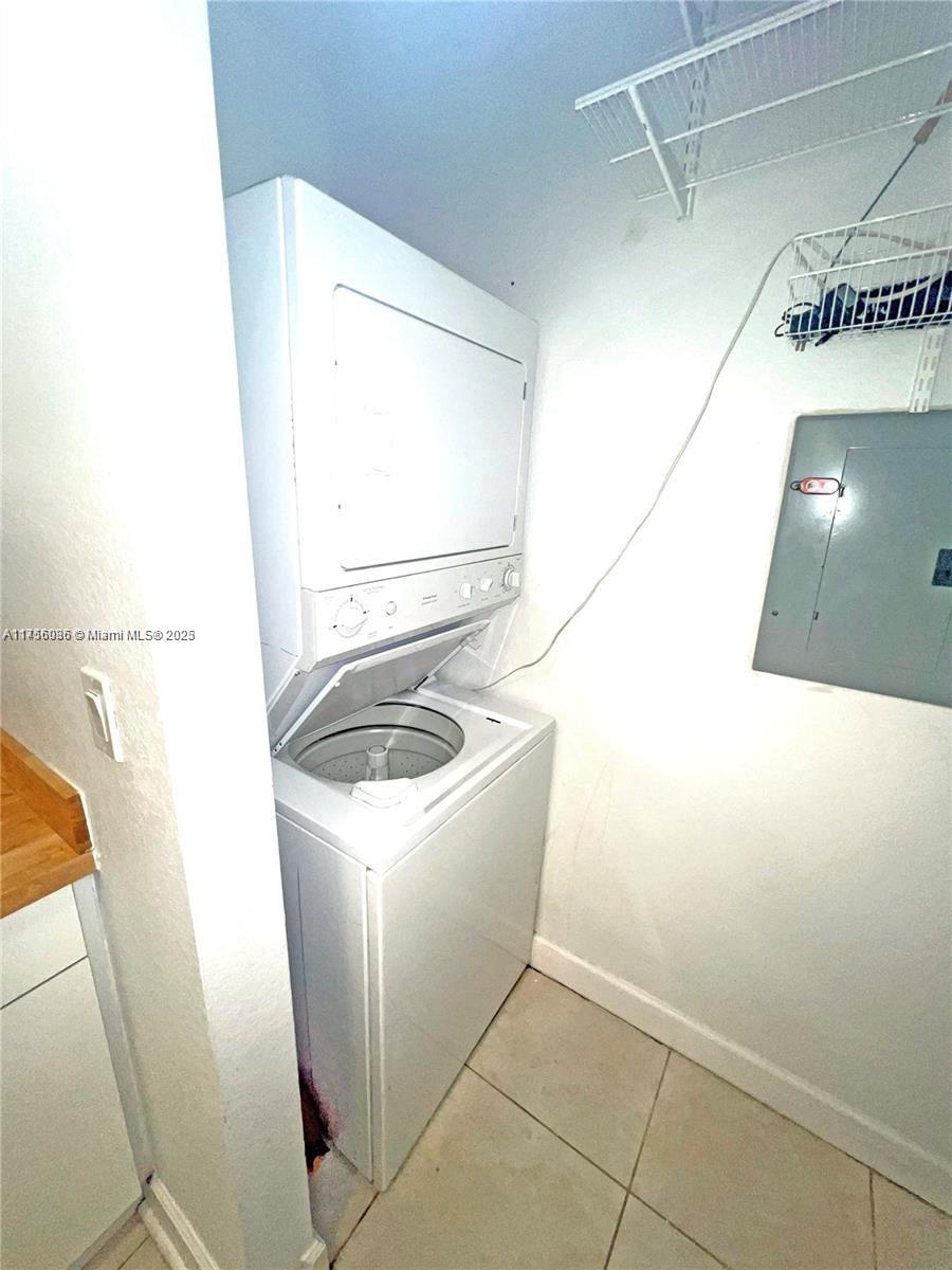 RADIUS CONDO - Residential