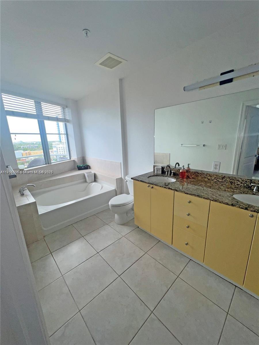 RADIUS CONDO - Residential