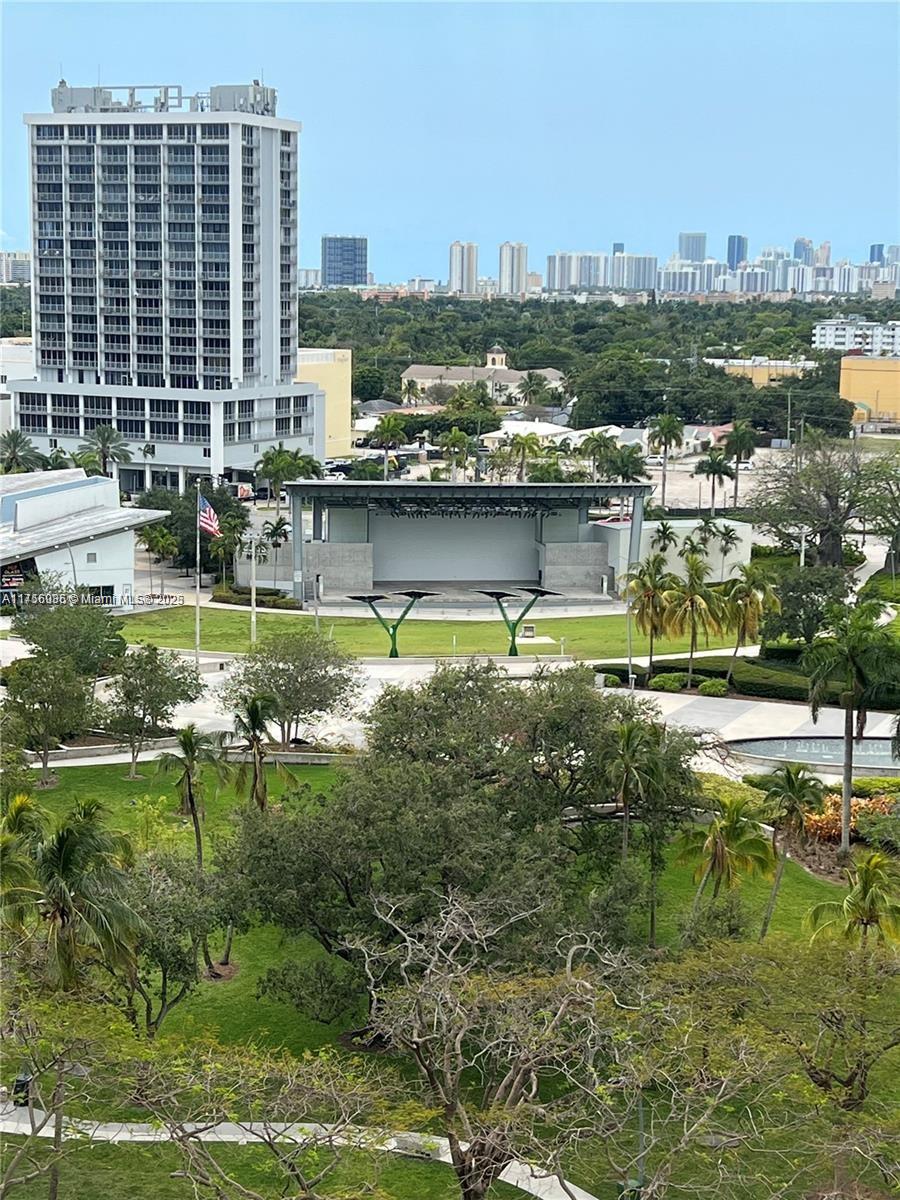 RADIUS CONDO - Residential