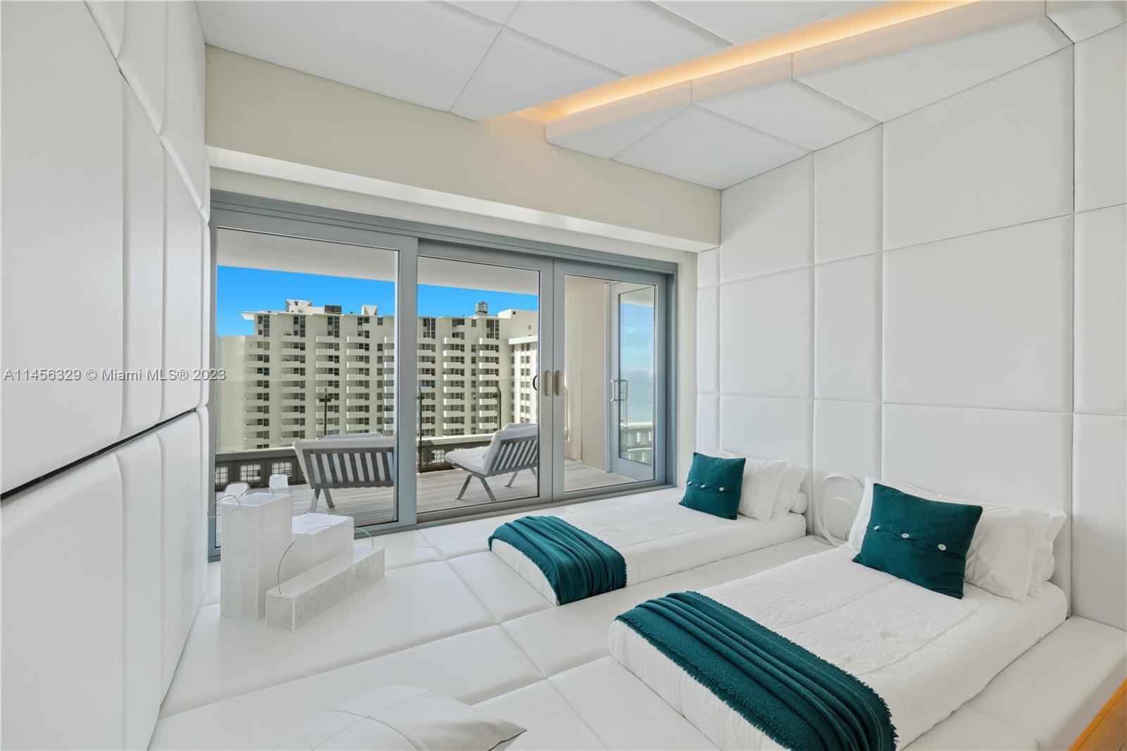 2901 COLLINS CONDO - Residential