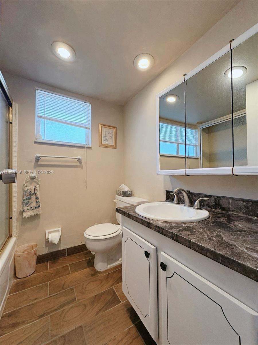 FOURTH GULFSTREAM GARDEN - Residential