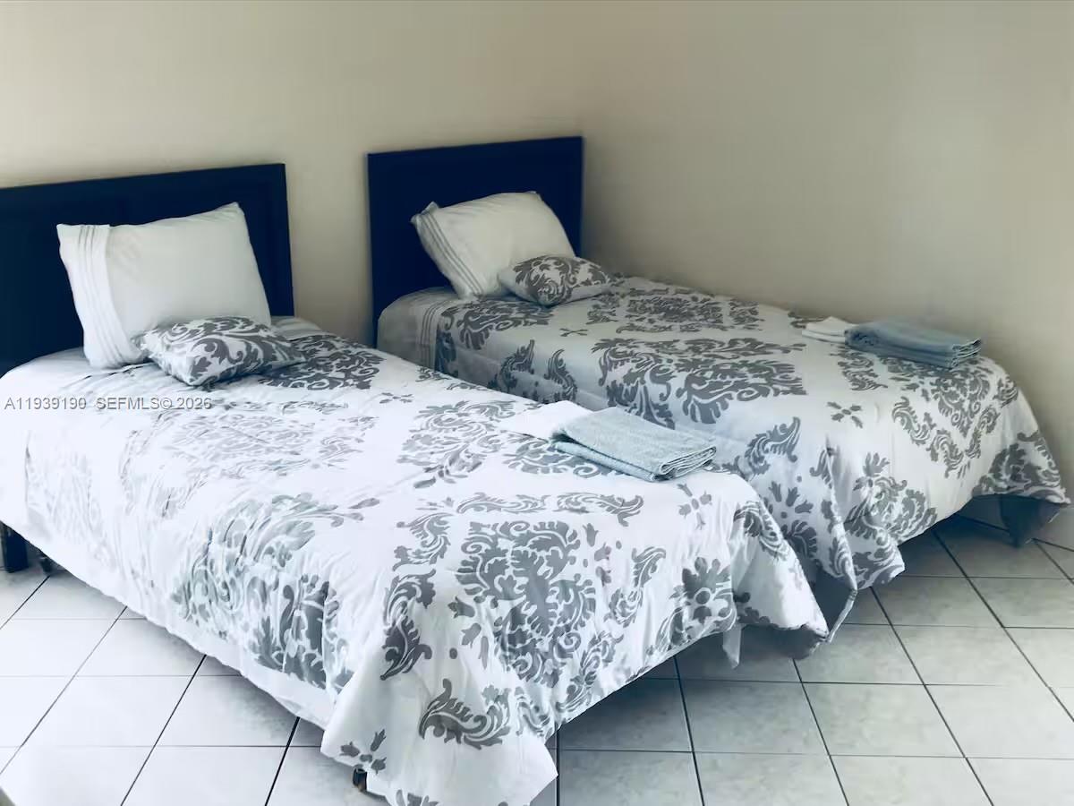 LE CARTIER CONDO - Residential