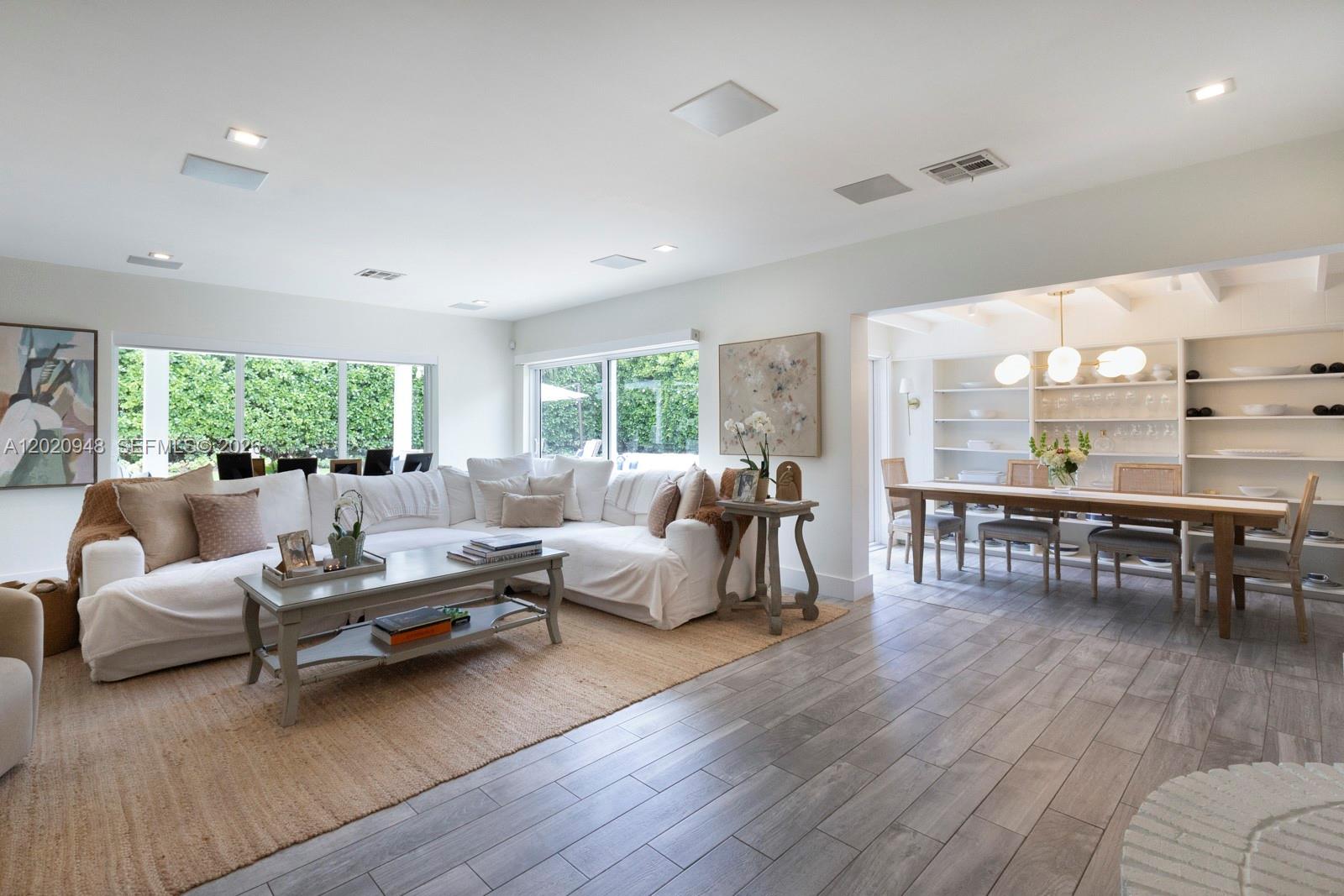 CONTINENTAL HOMES - Residential