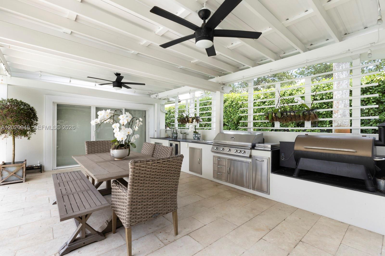 CONTINENTAL HOMES - Residential
