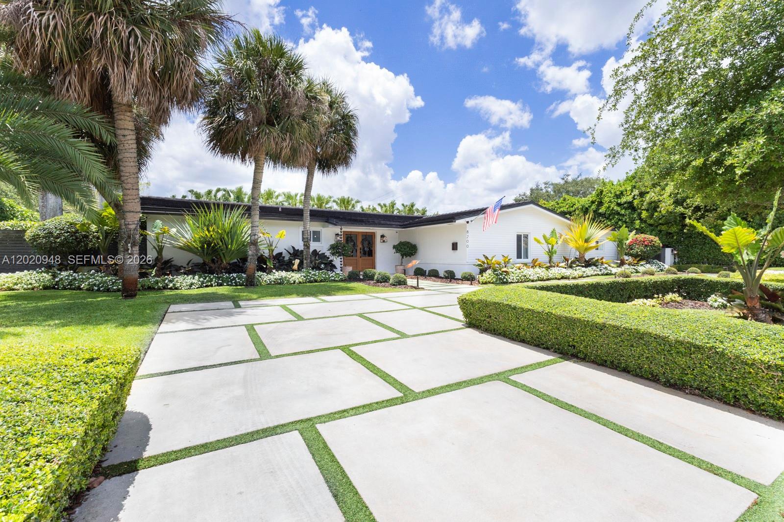 CONTINENTAL HOMES - Residential