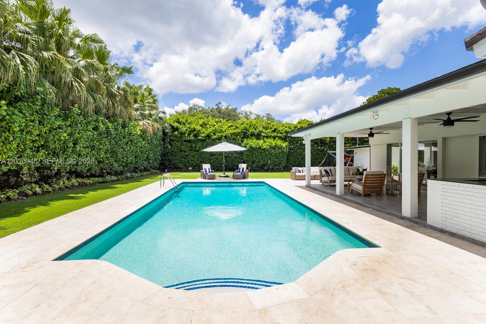 CONTINENTAL HOMES - Residential