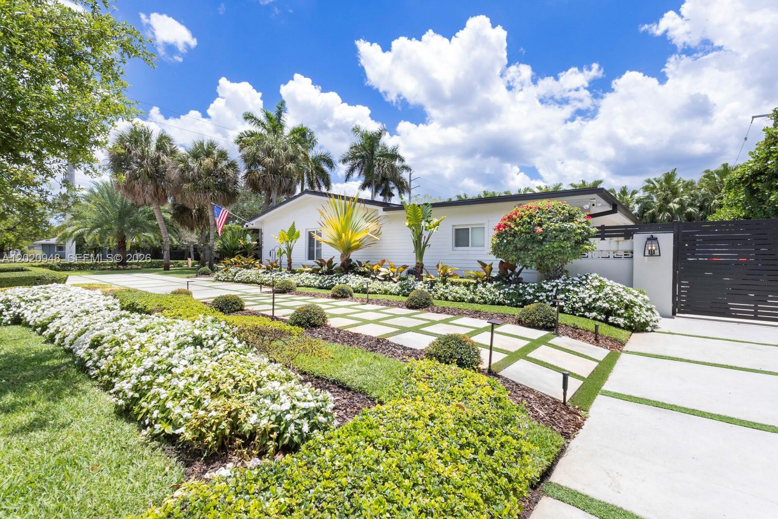 CONTINENTAL HOMES - Residential