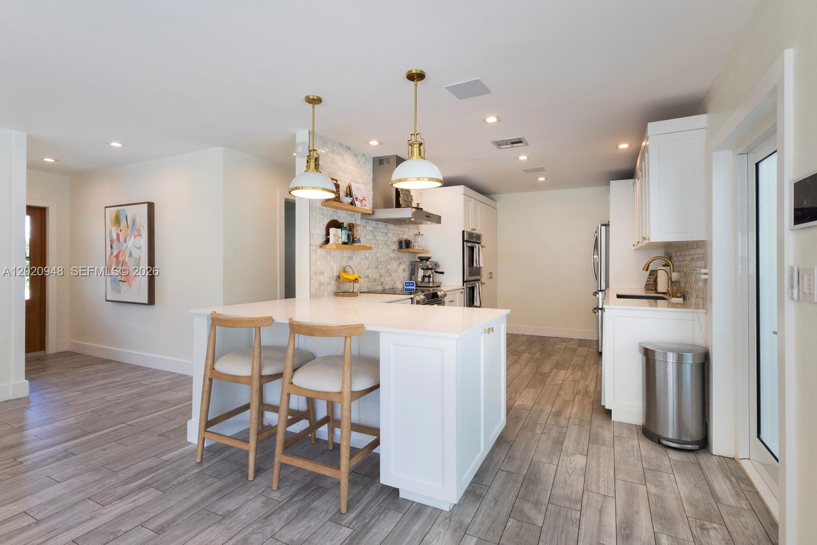 CONTINENTAL HOMES - Residential