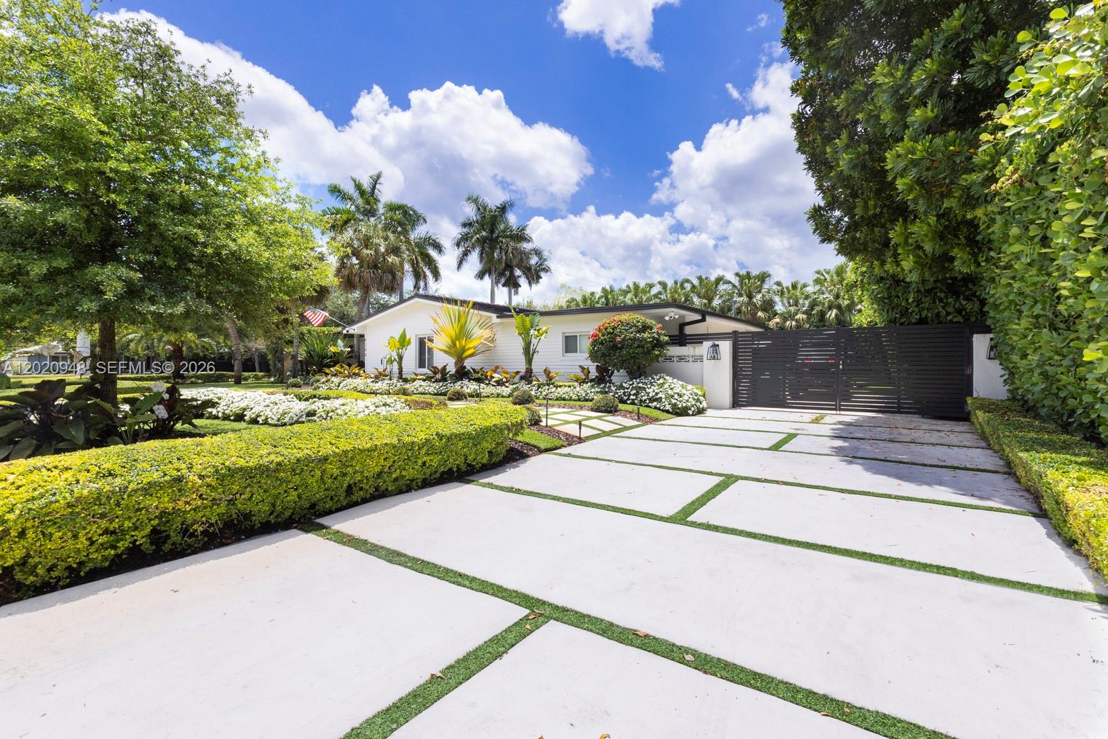 CONTINENTAL HOMES - Residential