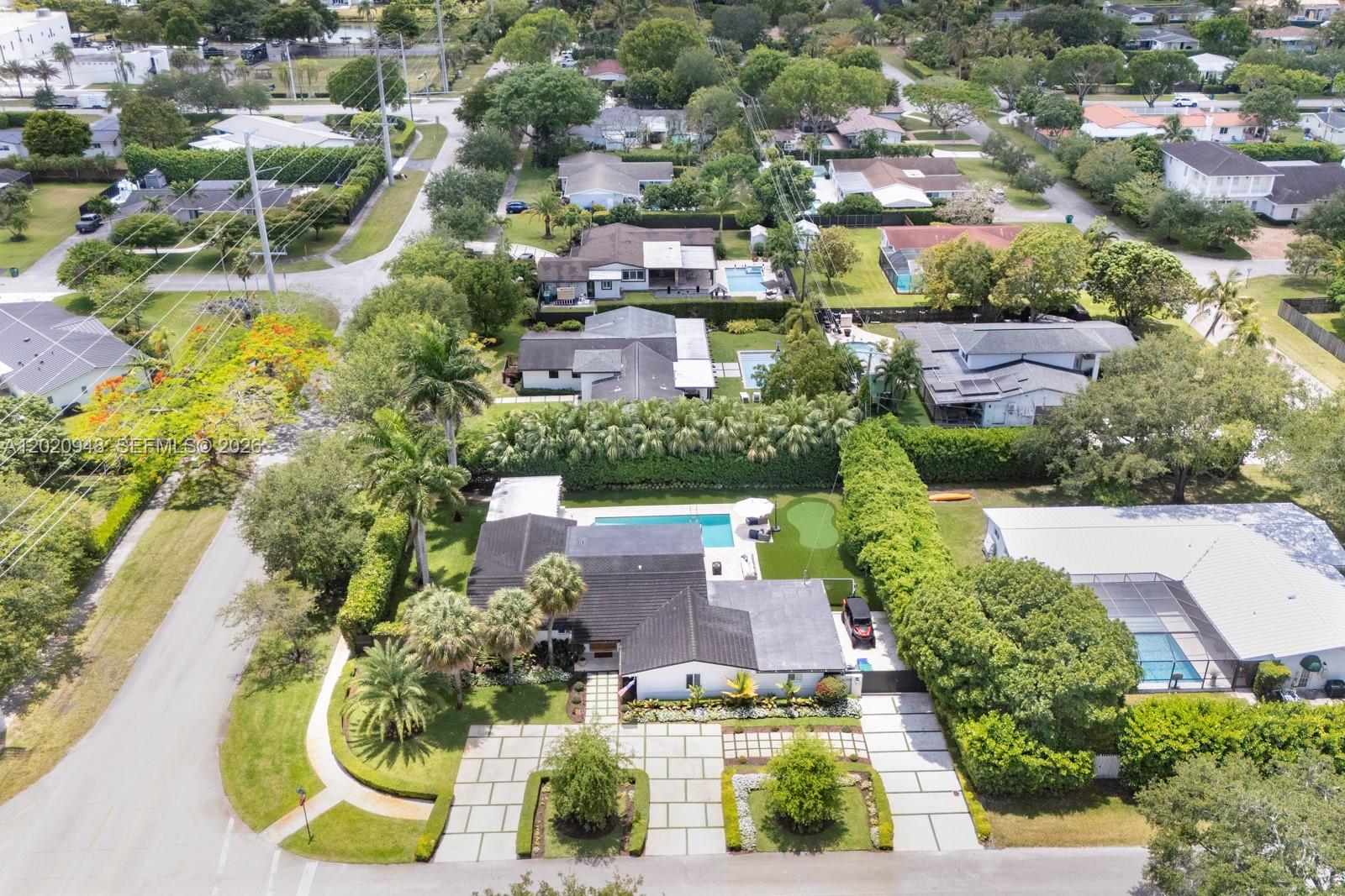 CONTINENTAL HOMES - Residential