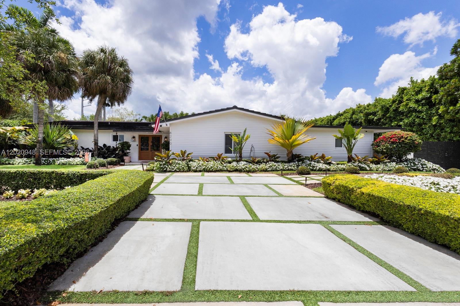 CONTINENTAL HOMES - Residential