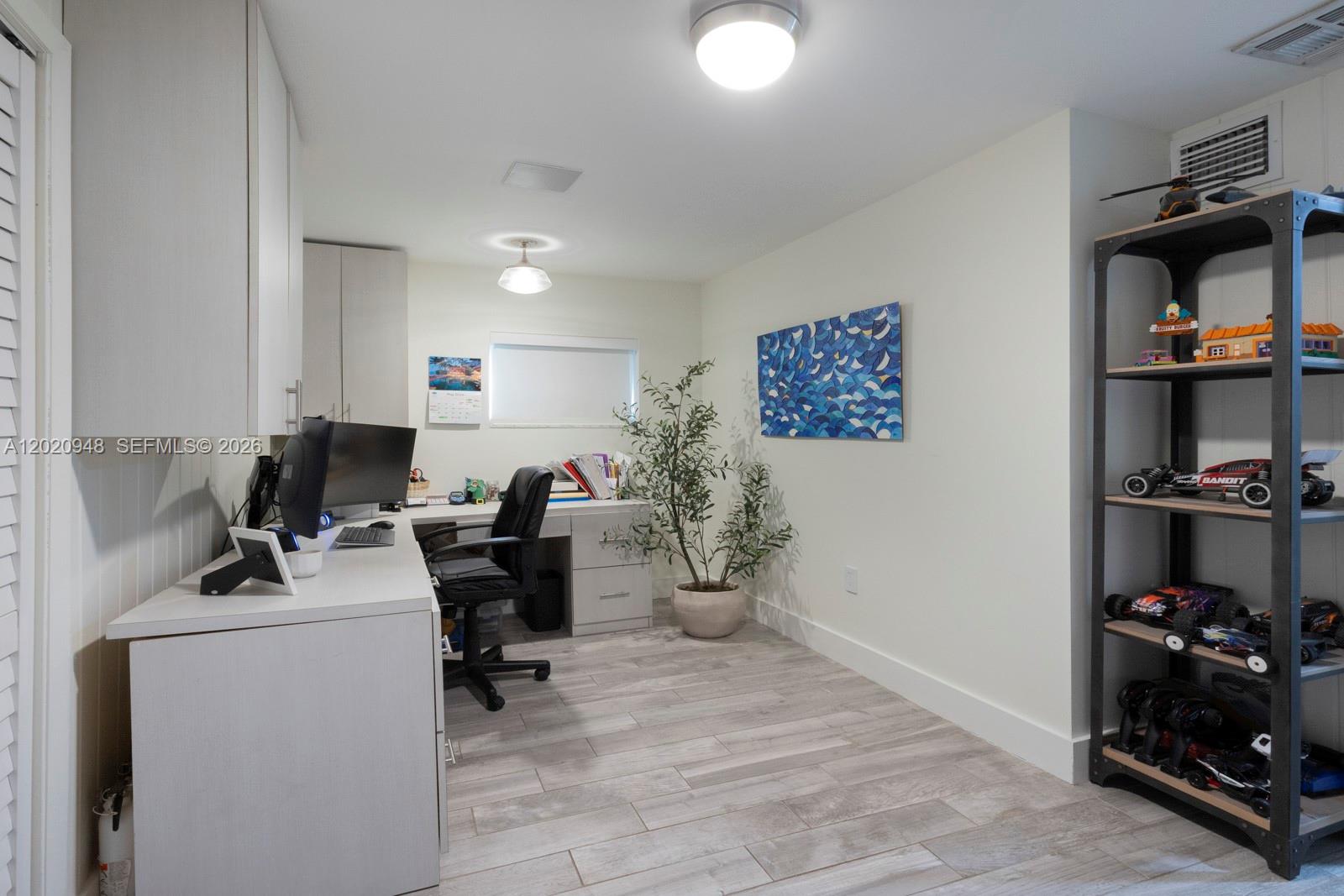 CONTINENTAL HOMES - Residential