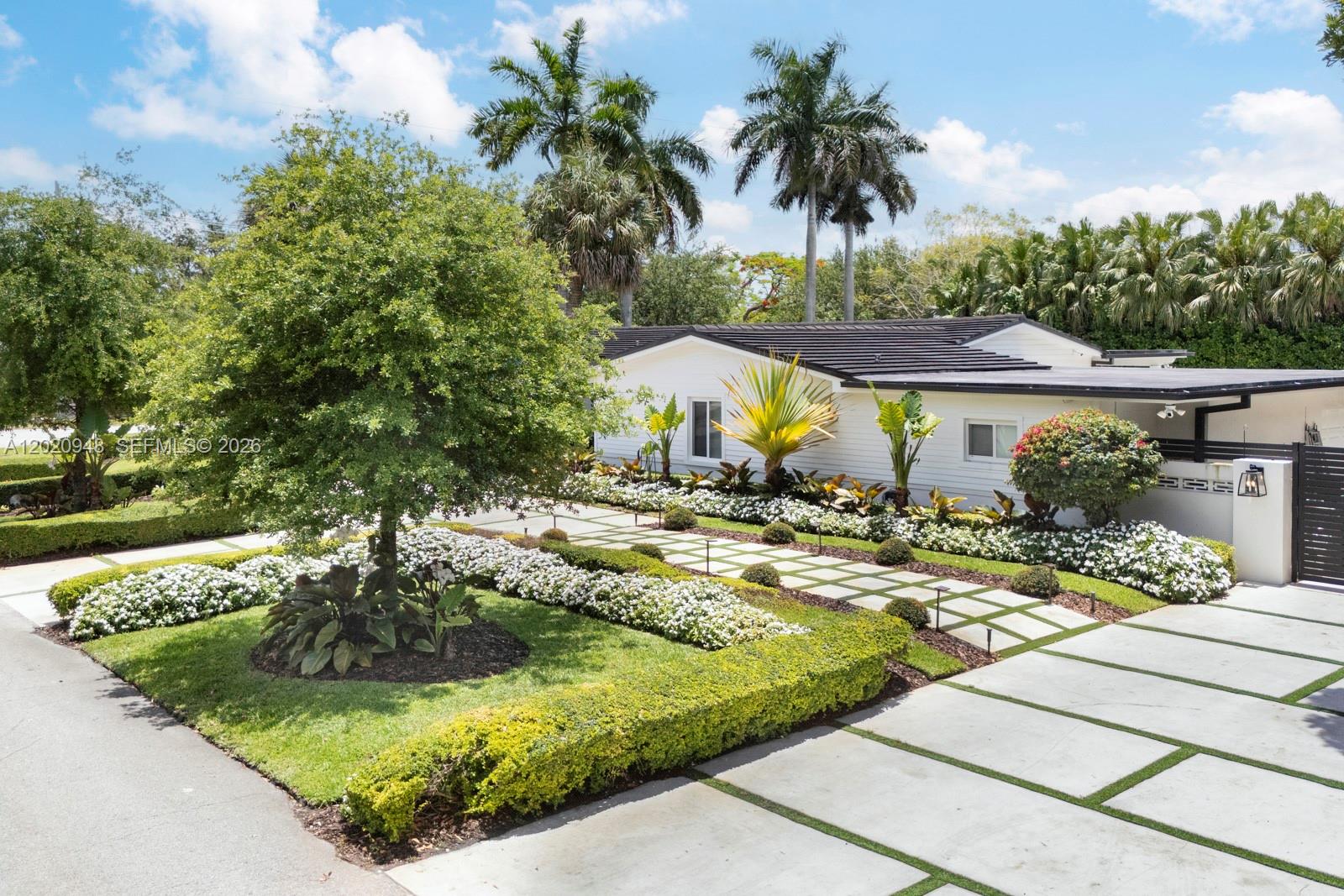 CONTINENTAL HOMES - Residential