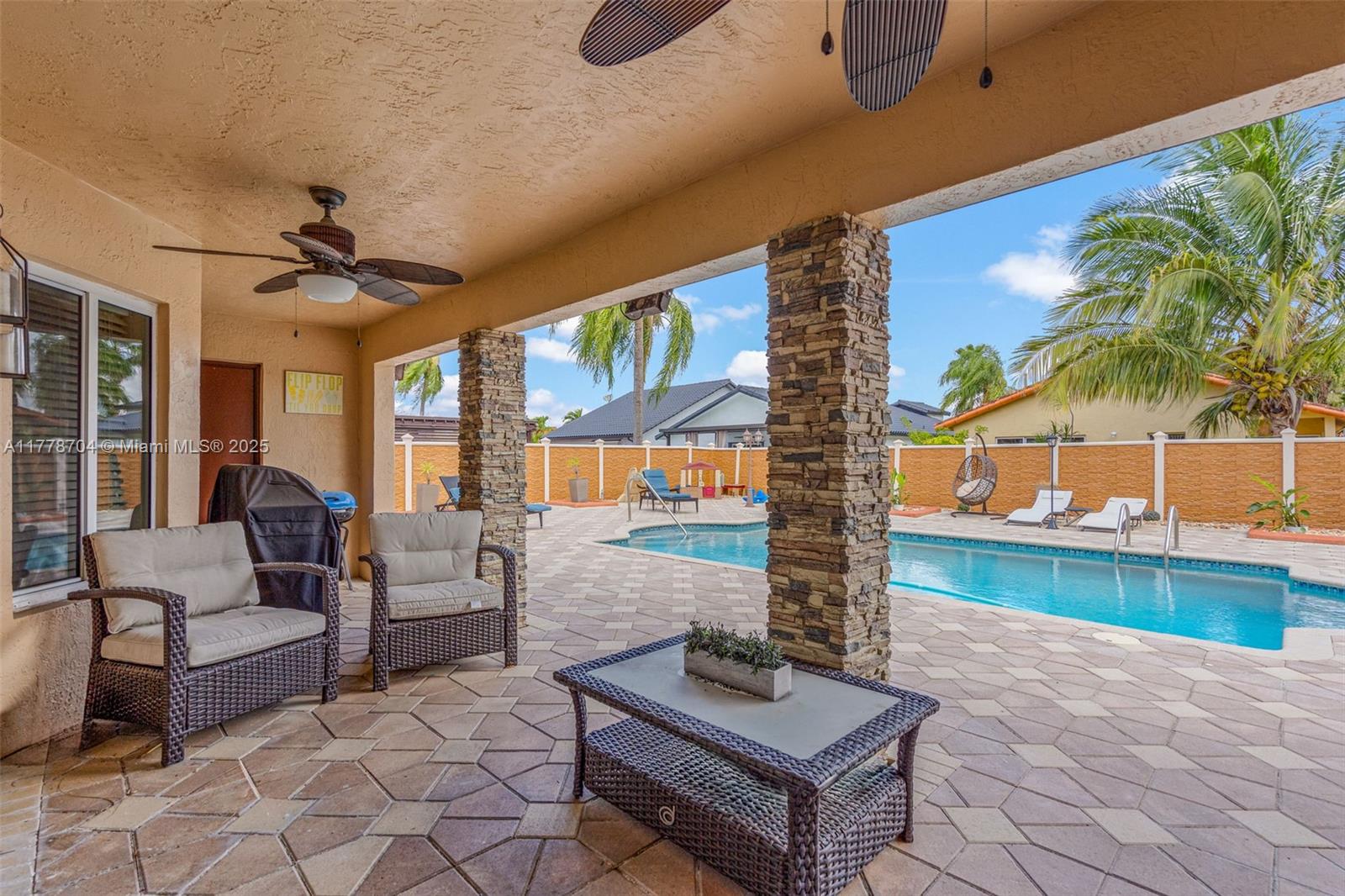 KAYLA S PLACE - Residential