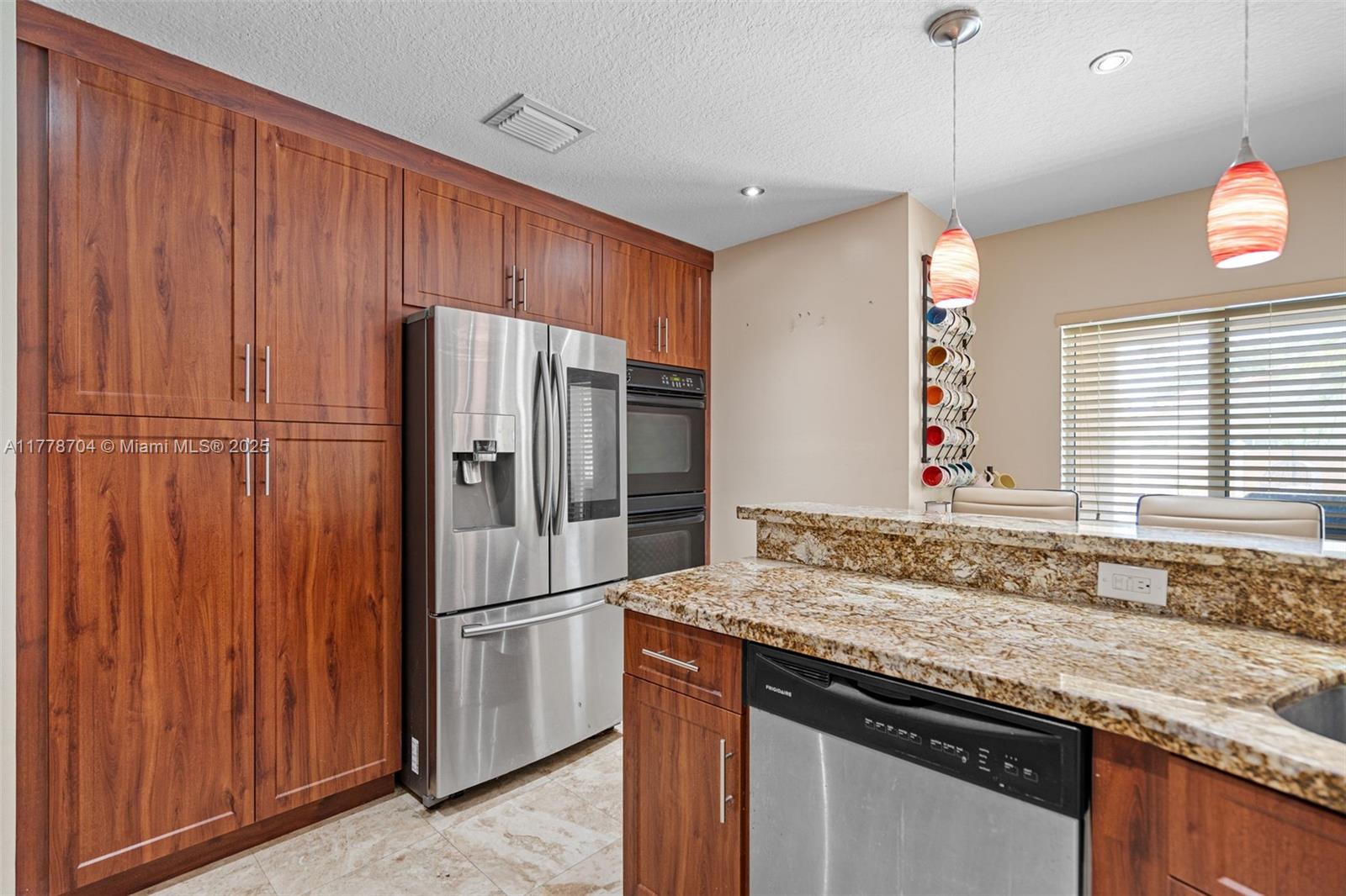 KAYLA S PLACE - Residential