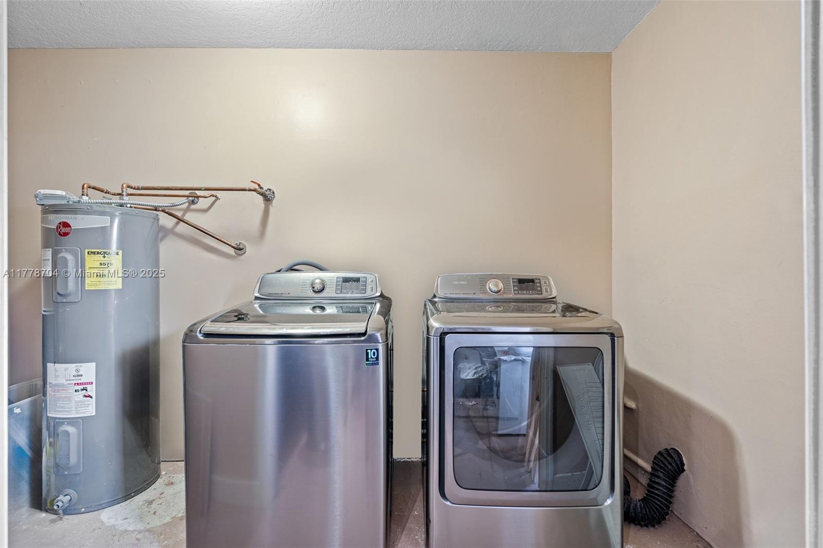 KAYLA S PLACE - Residential