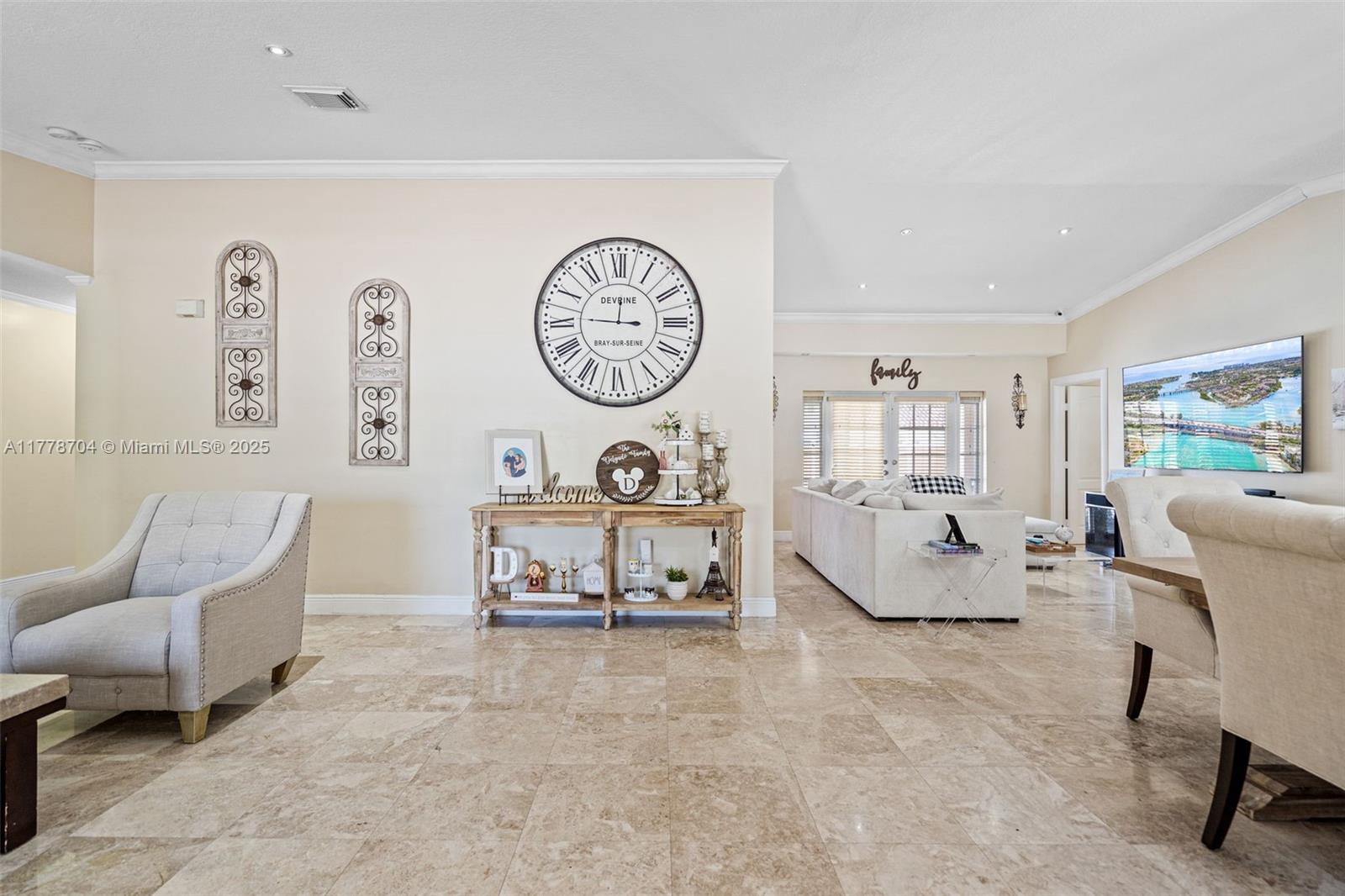KAYLA S PLACE - Residential