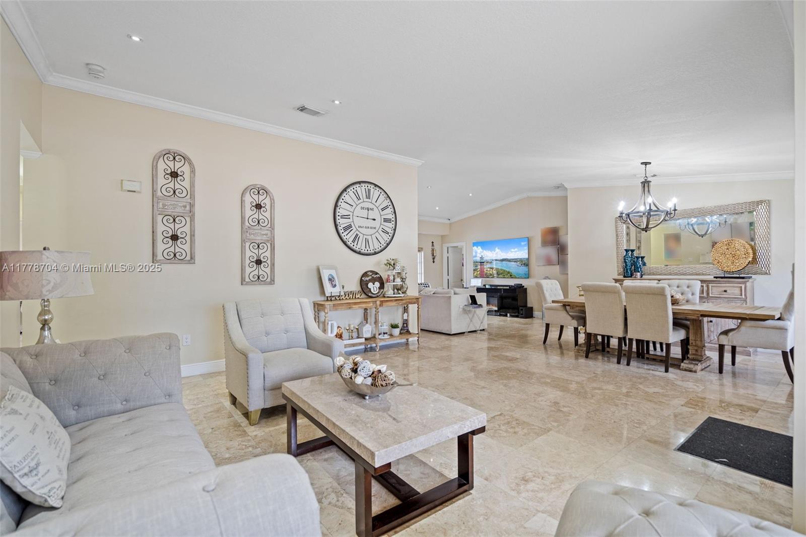 KAYLA S PLACE - Residential