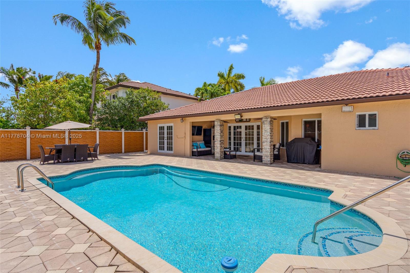 KAYLA S PLACE - Residential
