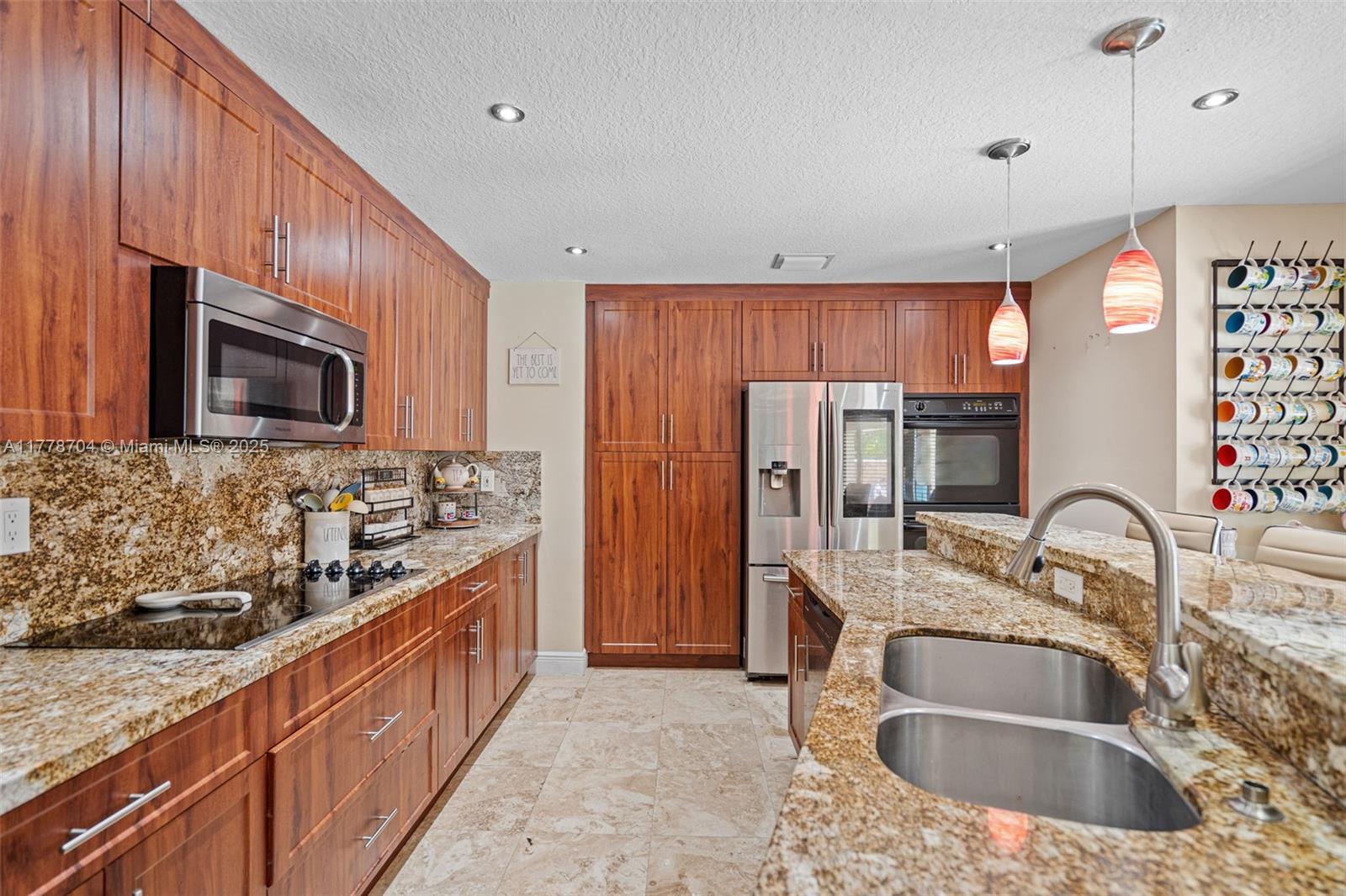 KAYLA S PLACE - Residential