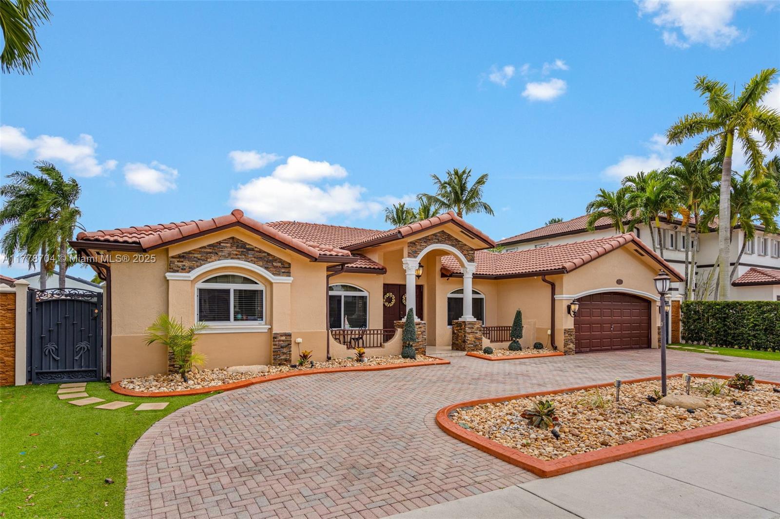 KAYLA S PLACE - Residential