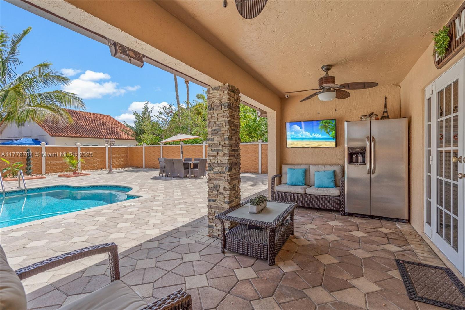 KAYLA S PLACE - Residential