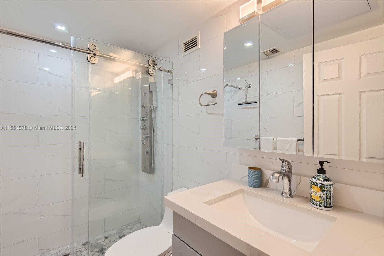 WAVE CONDO - Residential Lease