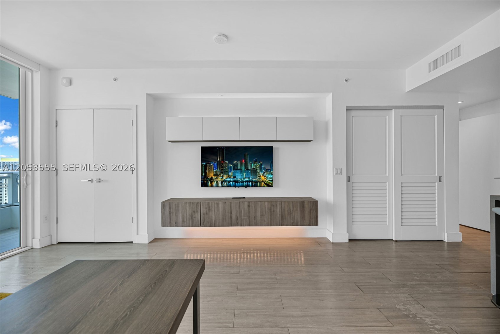 1080 Brickell Ave 3705