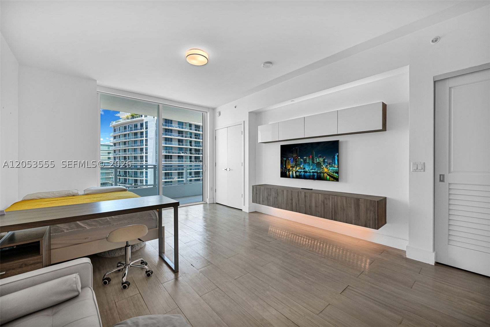 1080 Brickell Ave 3705