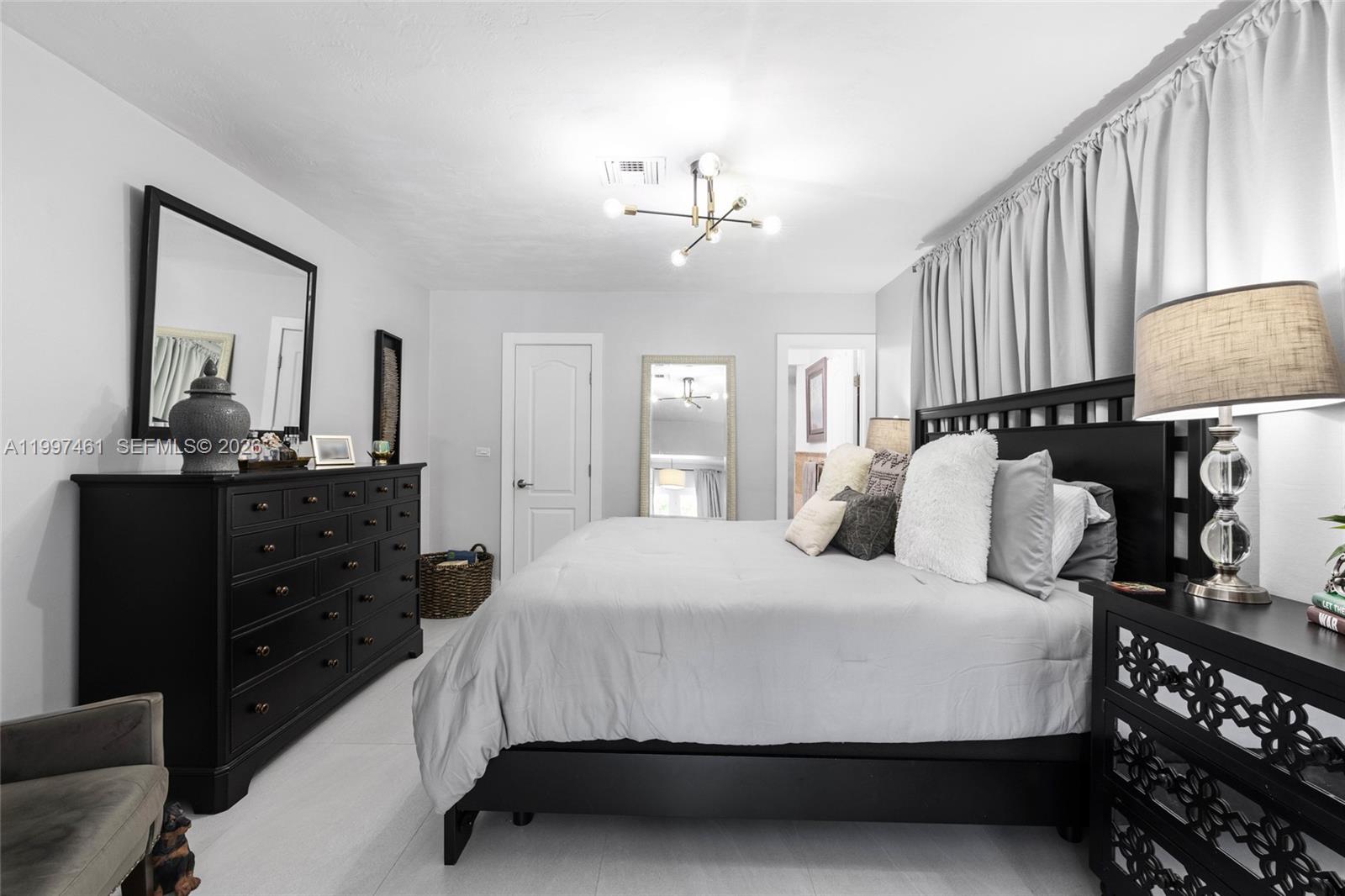 DARLINGTON MANOR - Residential