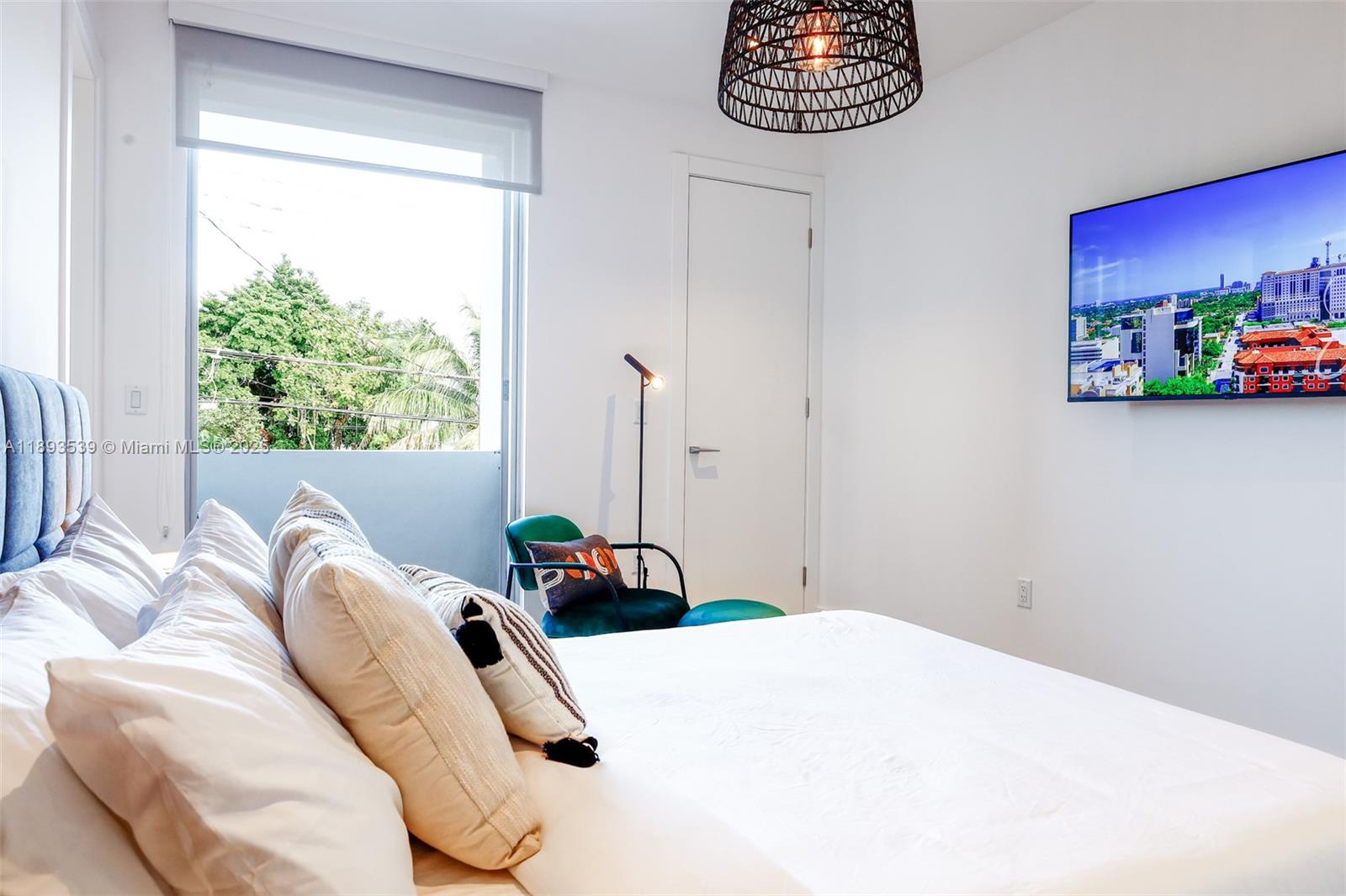 INDIANA GROVE CONDO - Residential Lease