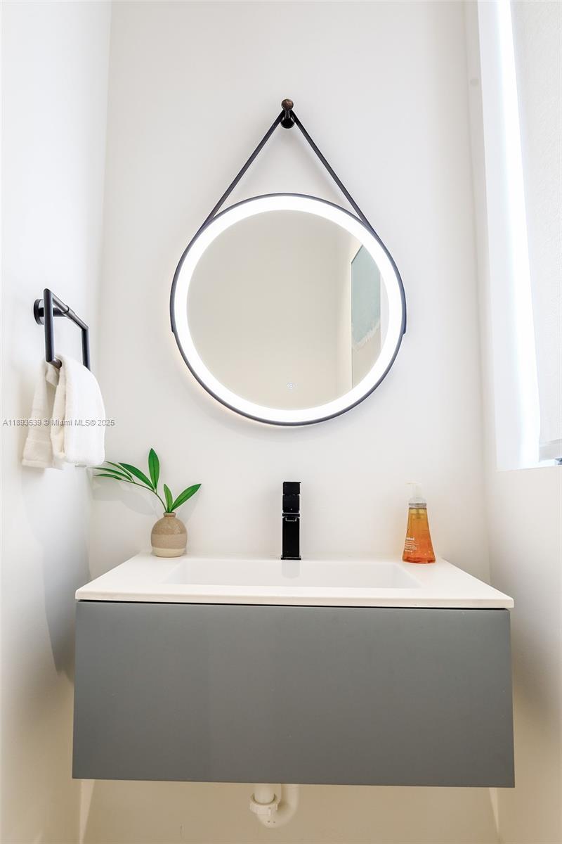 INDIANA GROVE CONDO - Residential Lease