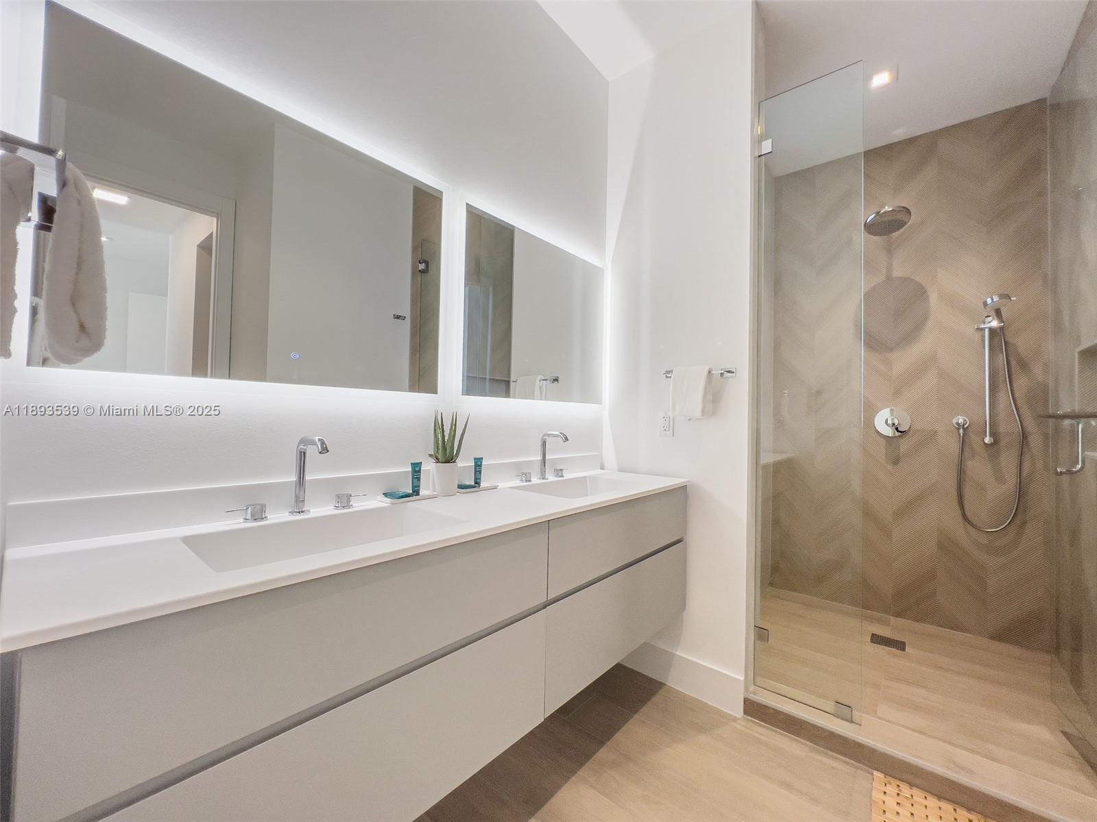 INDIANA GROVE CONDO - Residential Lease