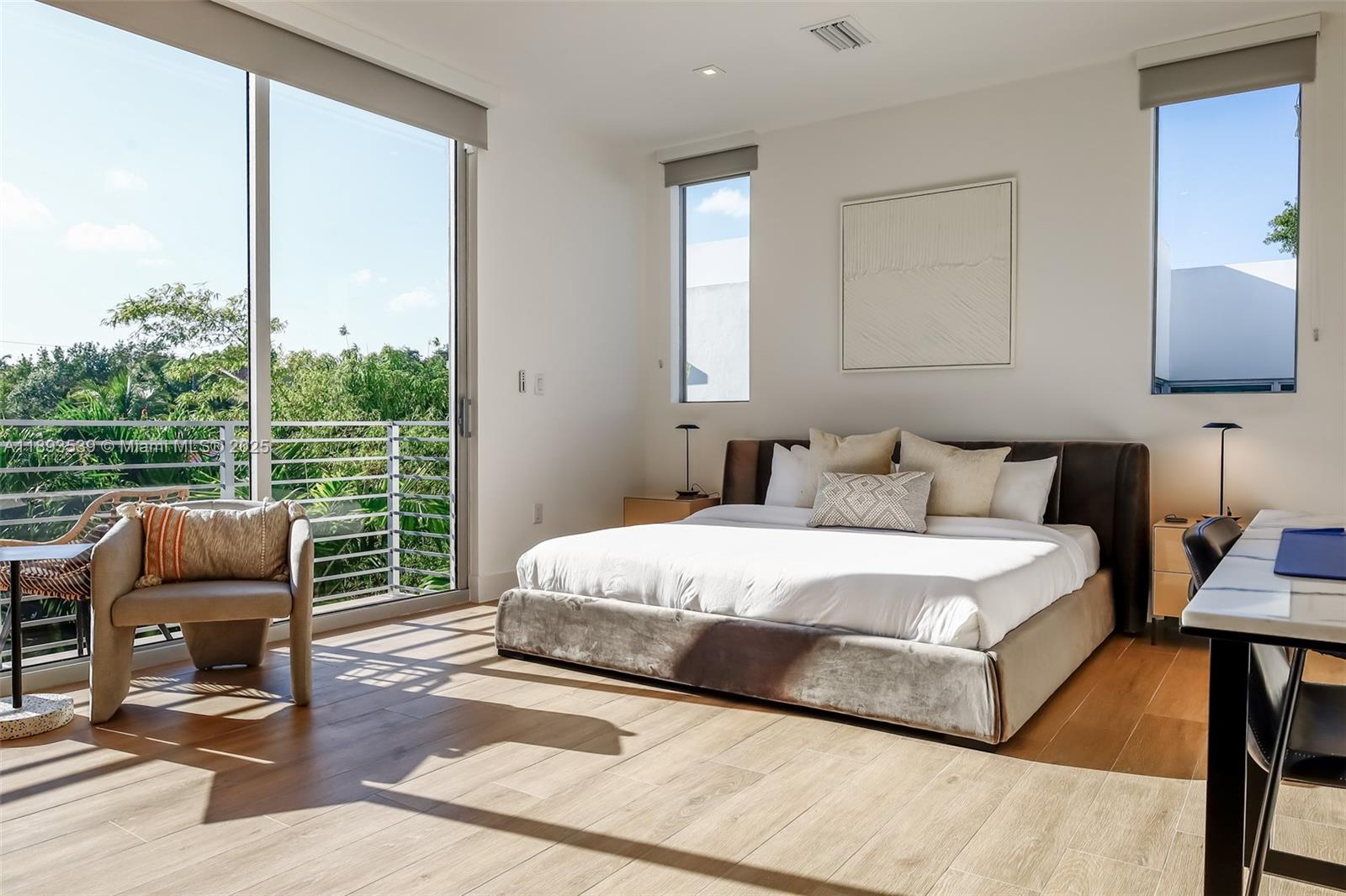 INDIANA GROVE CONDO - Residential Lease