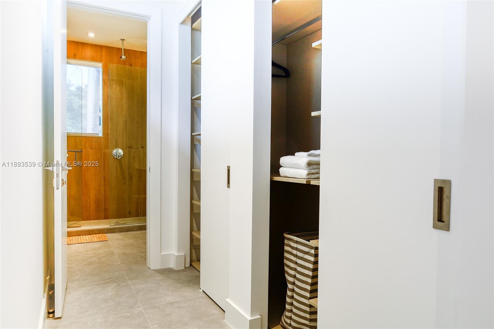 INDIANA GROVE CONDO - Residential Lease