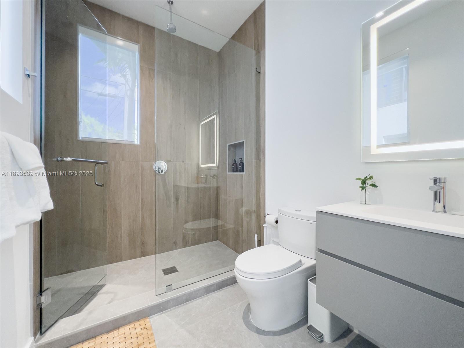 INDIANA GROVE CONDO - Residential Lease