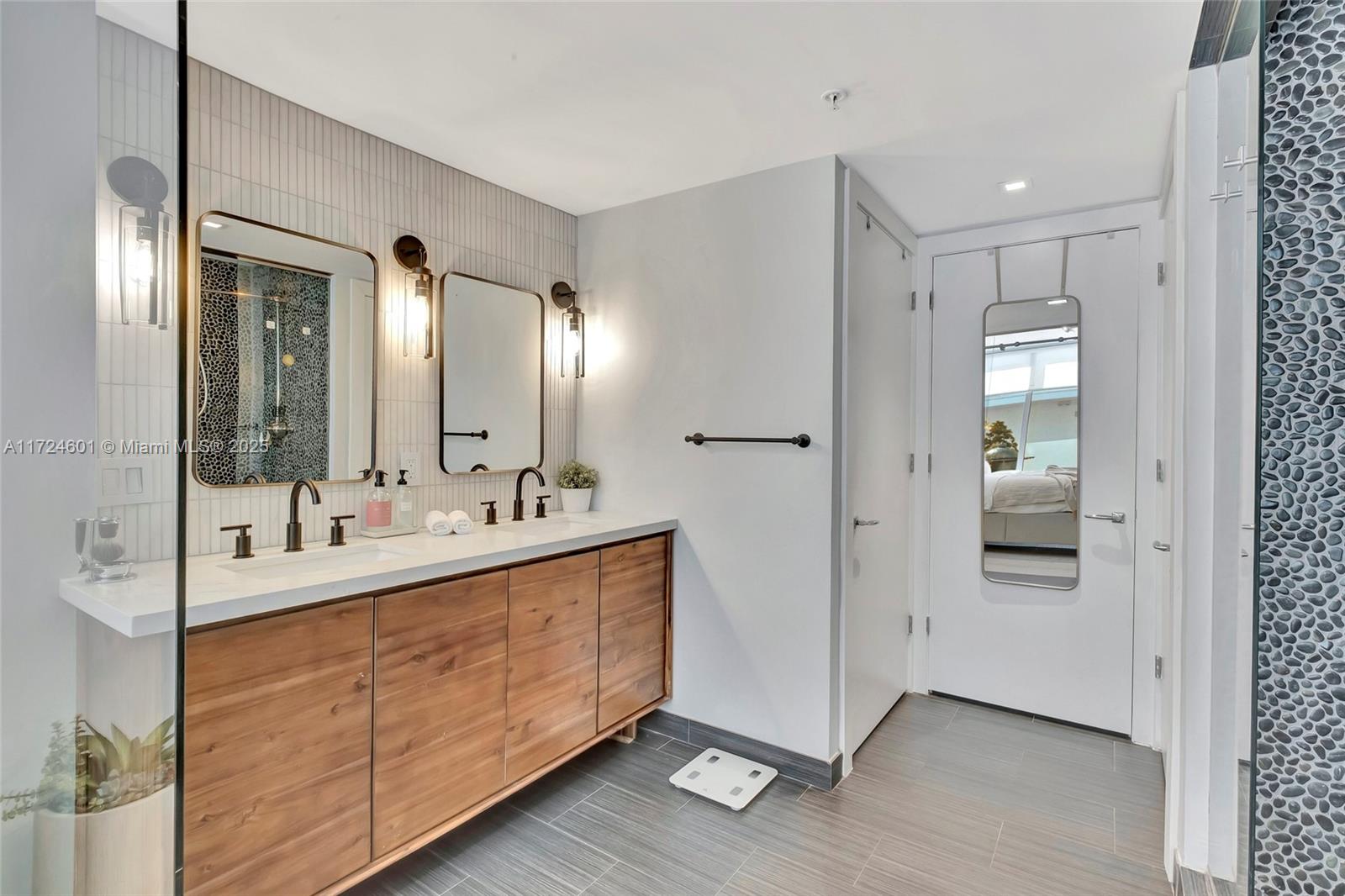 IOS ON THE BAY CONDO - Residential