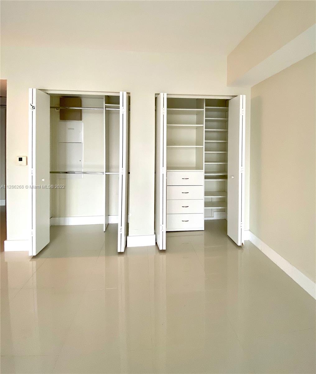 ICONBRICKELL CONDO NO 1 - Residential Lease