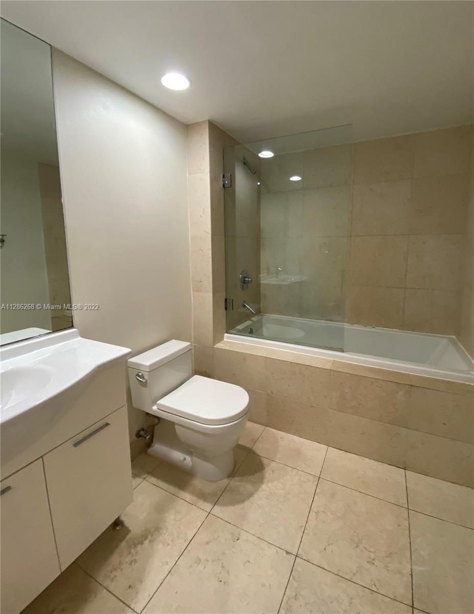 ICONBRICKELL CONDO NO 1 - Residential Lease