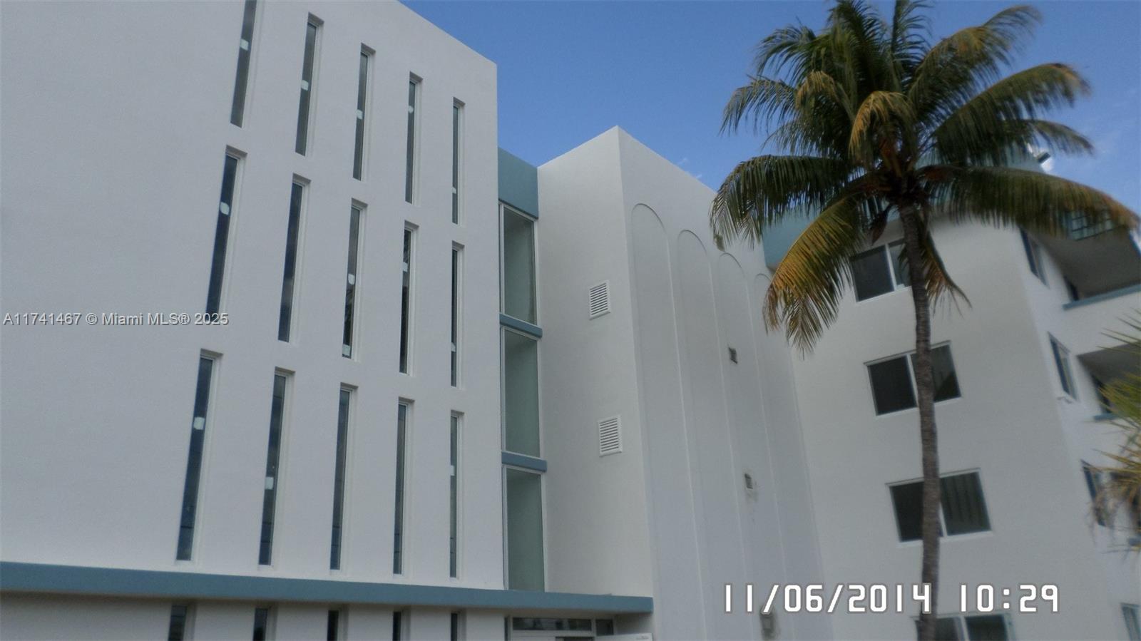 Rental Property at 11750 Ne 16th Ave 304, Miami, Broward County, Florida - Bedrooms: 1 
Bathrooms: 1  - $1,700 MO.