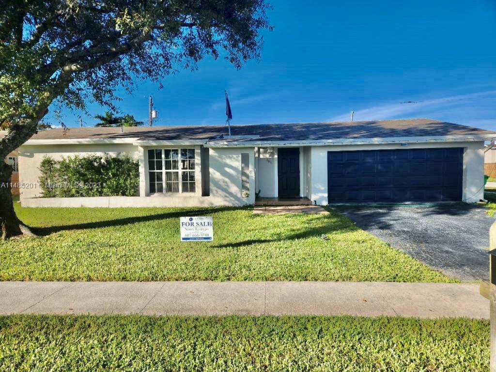 11811 Nw 30th Pl Pl, Sunrise, Miami-Dade County, Florida - 4 Bedrooms  
2 Bathrooms - 