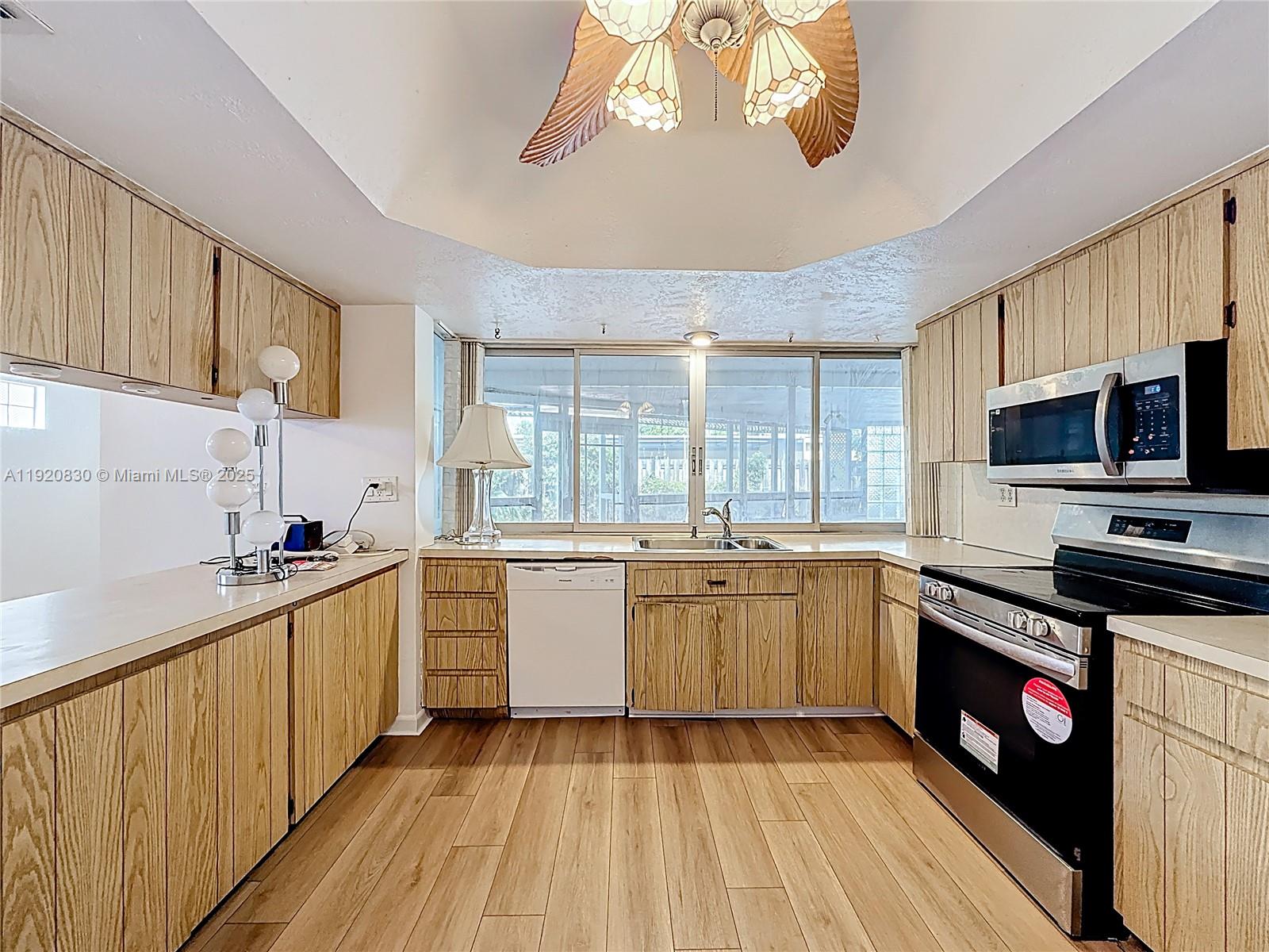 MIRAMAR PARK THIRD ADD - Residential