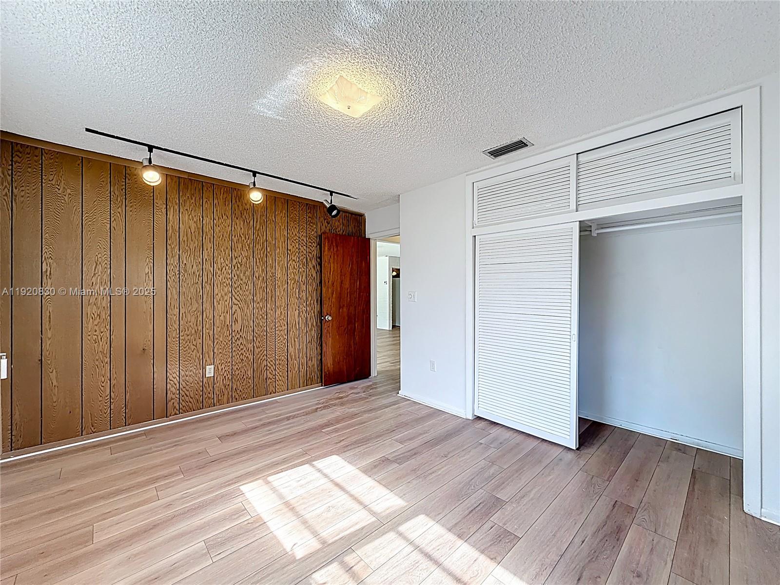 MIRAMAR PARK THIRD ADD - Residential