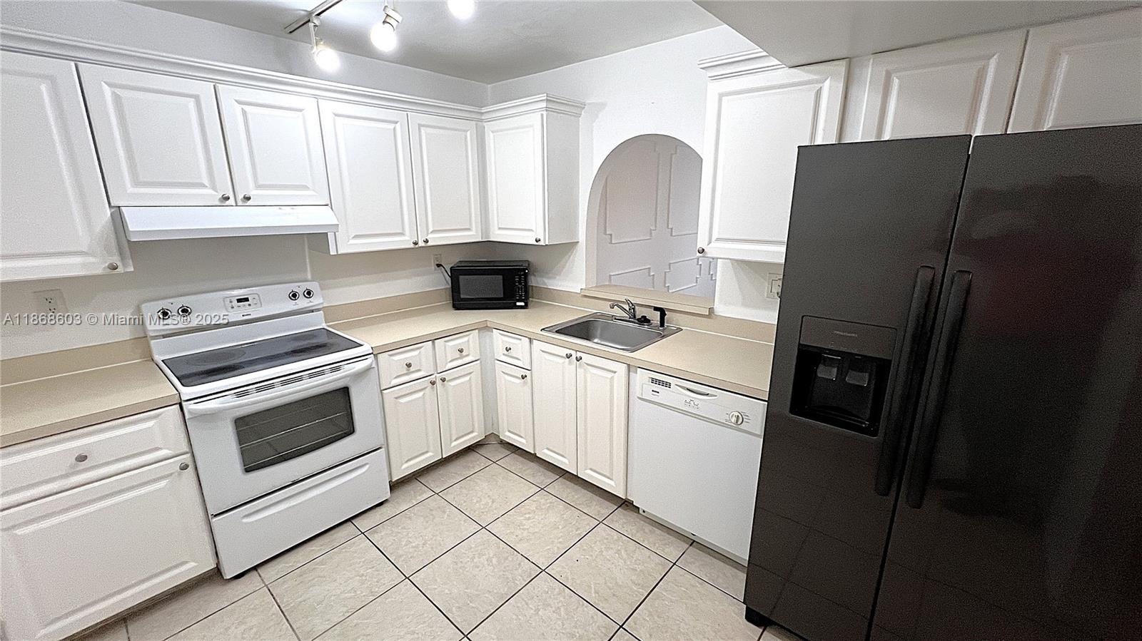 BELASERA AT PINE ISLAND C - Residential Lease