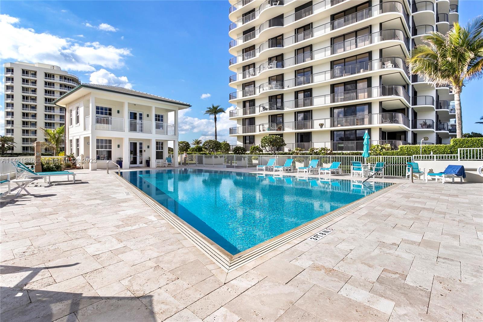TEQUESTA TOWERS CONDO - Residential