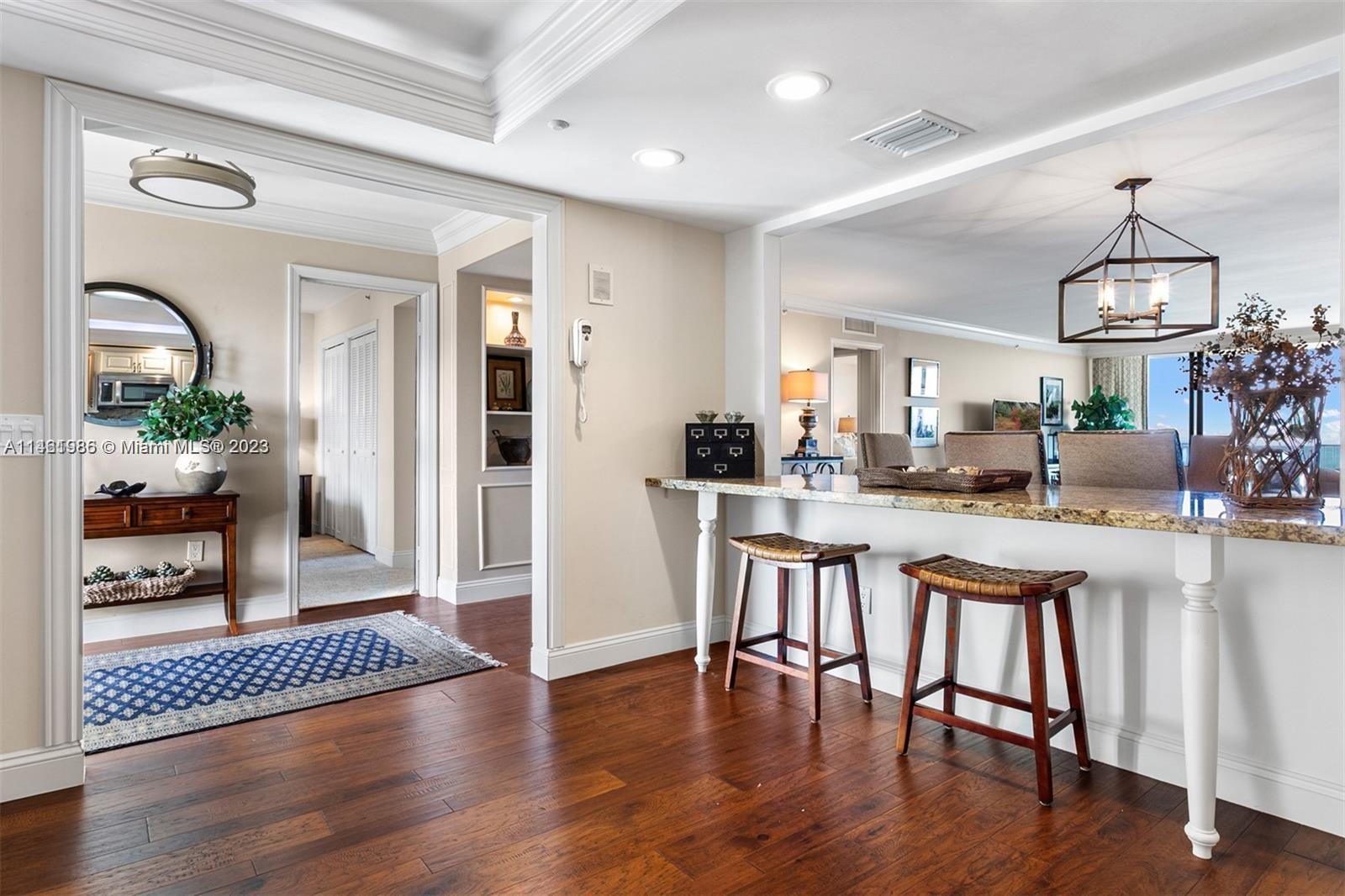 TEQUESTA TOWERS CONDO - Residential