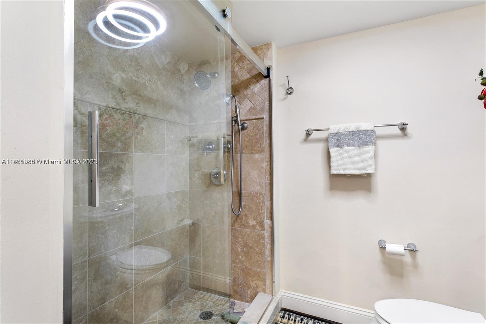 TEQUESTA TOWERS CONDO - Residential