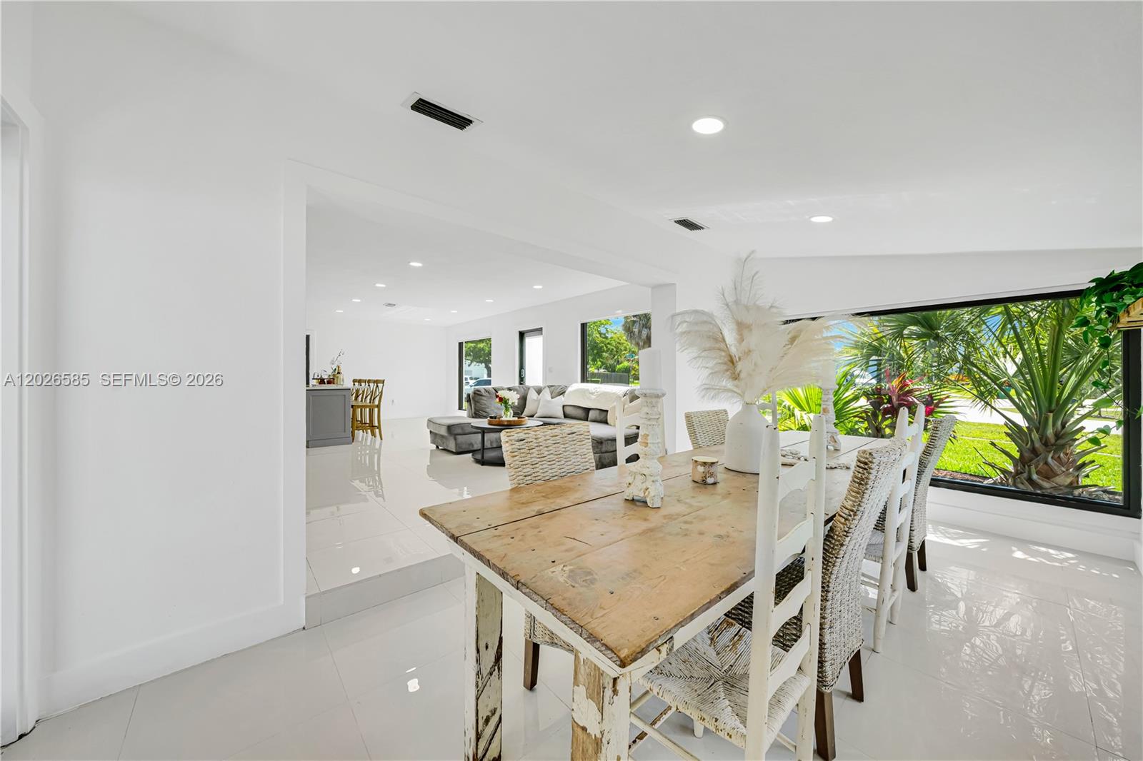 PINE TREE MANOR SEC 2 - Residential