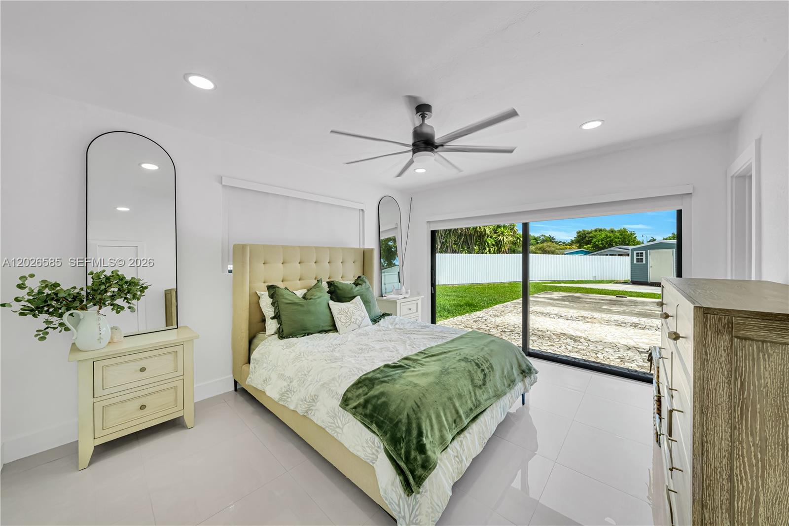 PINE TREE MANOR SEC 2 - Residential